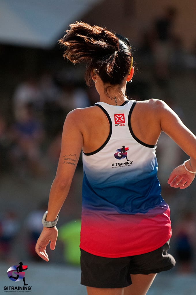 Elena S., Corredor local.